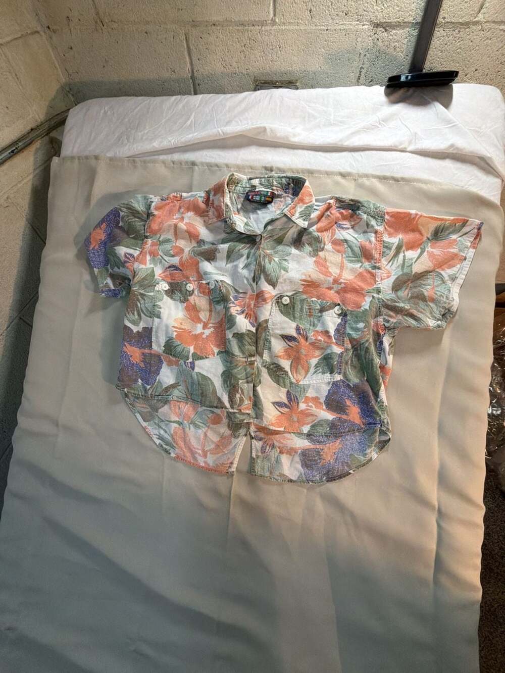 Paris Sport Club Vintage Women's Floral Short Sleeve Button-Up Shirt